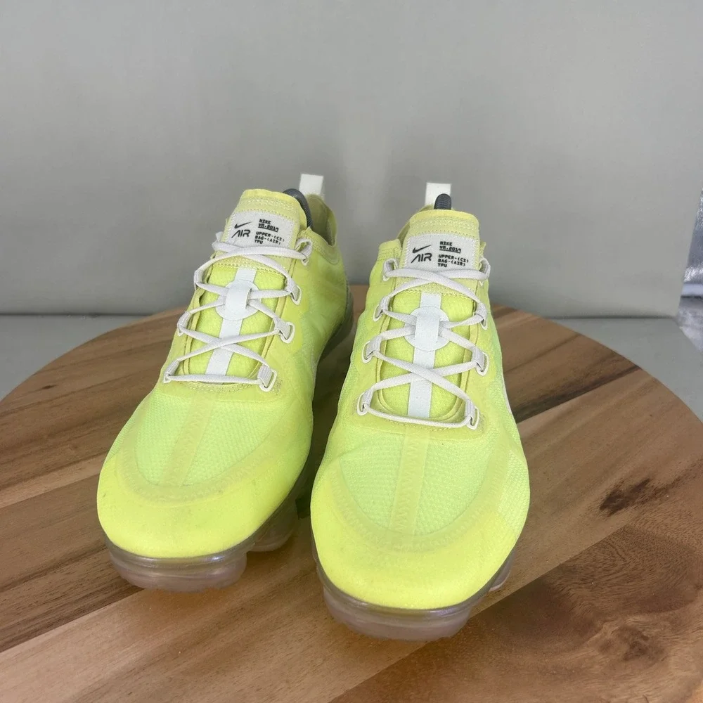 Nike Air VaporMax 2019 Barely Volt Womens Running Shoes CI1246-302 Size 10.5